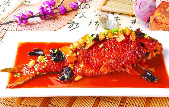鲤鱼为甚么喜好跳水,鲤鱼喜好跳的缘由