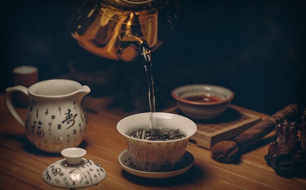 品茗为甚么要三口,茶分三口喝有甚么讲求