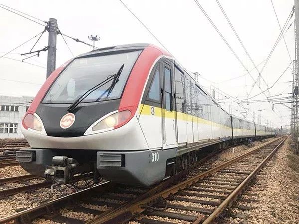 同是地铁为甚么有的叫subway，有的却叫metro？