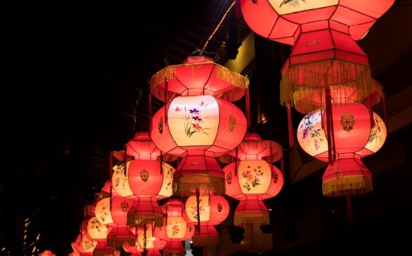 最新元宵节祝贺语八个字,元宵节8个字的祝贺语