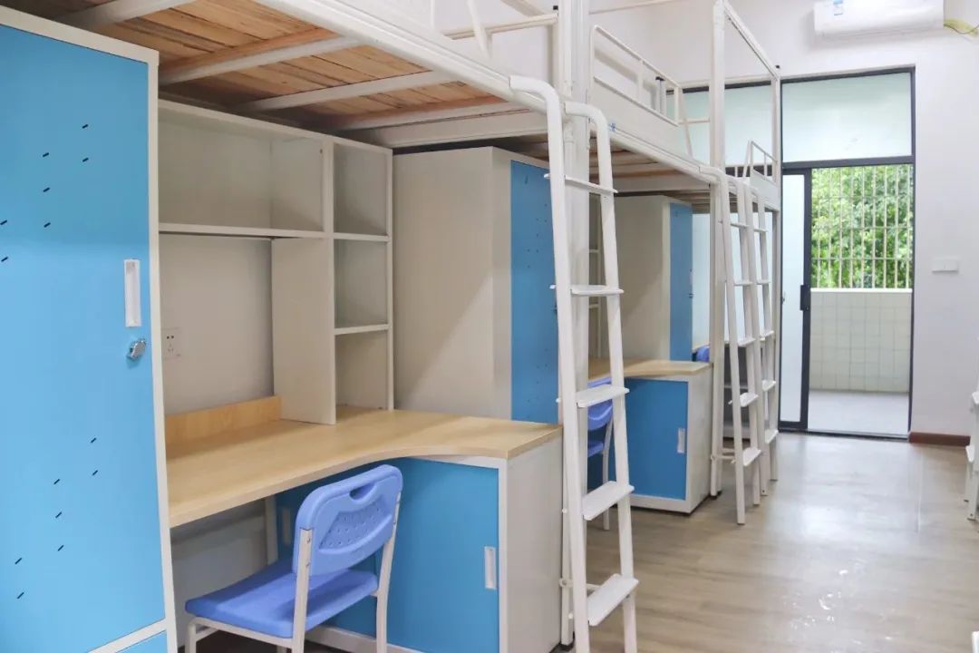 广州商学院宿舍前提怎样样,有空协调自力洗手间吗？（附宿舍图片）