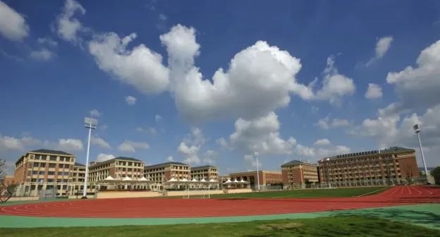 南都门范大学从属中学秦淮科技高中简介概略（建校汗青、地点、师资、校训、情况）