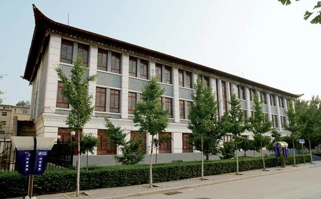 河南省尝试中学地点在那里_位于哪一个区？