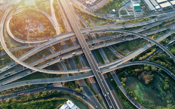 2026年春节高速收费吗,春节高速公路为甚么要收费？