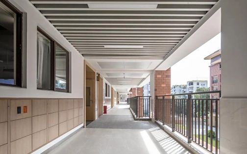 深圳市第二尝试黉舍校区在哪_在哪一个区？