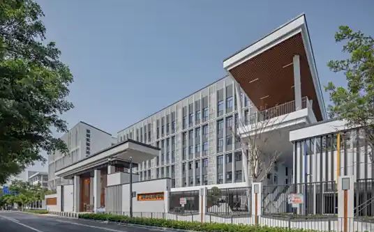 深圳尝试光亮黉舍简介概略（建校汗青、地点、师资、校训、情况）